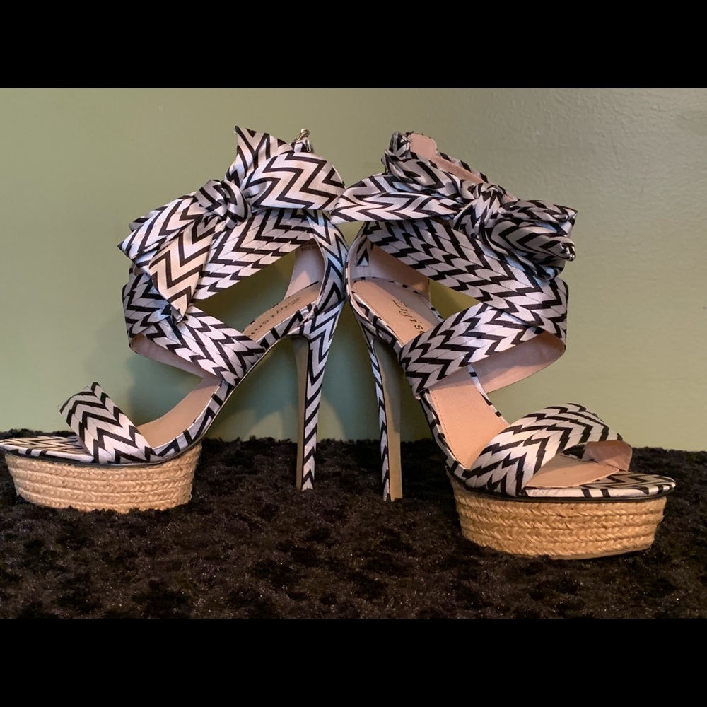 Ladies Shoes.